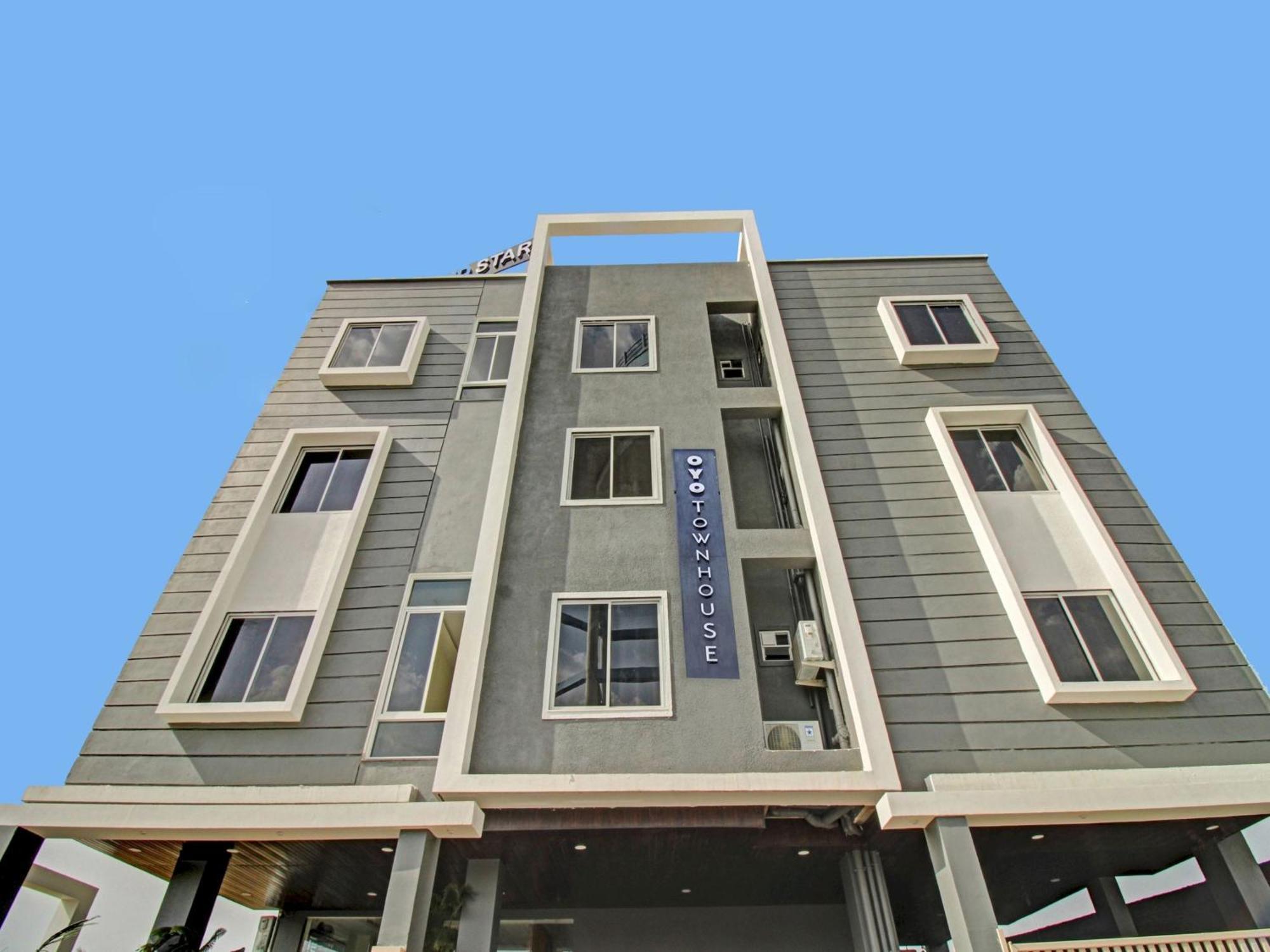 Townhouse Md Star Ξενοδοχείο Ναγκπούρ Εξωτερικό φωτογραφία